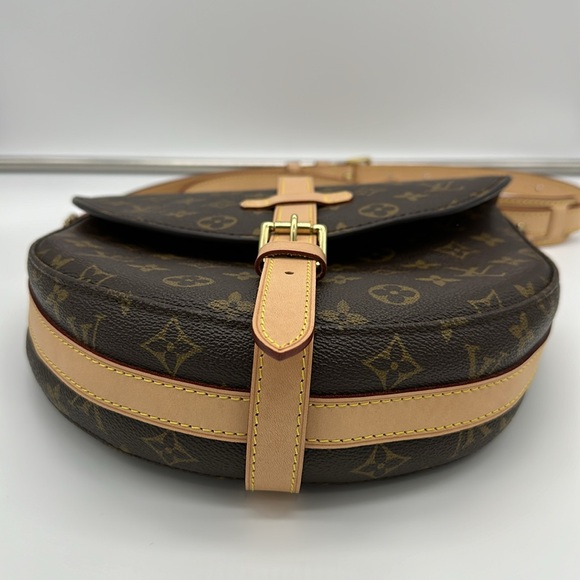 Louis Vuitton Monogram Chantilly Crossbody Bag - Picture 4 of 13